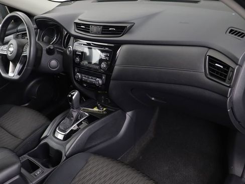 Used 2017 Nissan Rogue SV FWD image 20