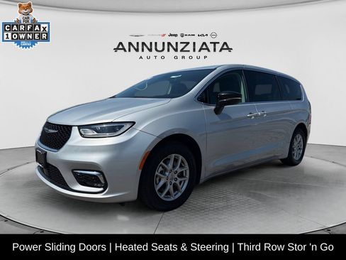 Used 2024 Chrysler Pacifica Touring-L FWD image 1