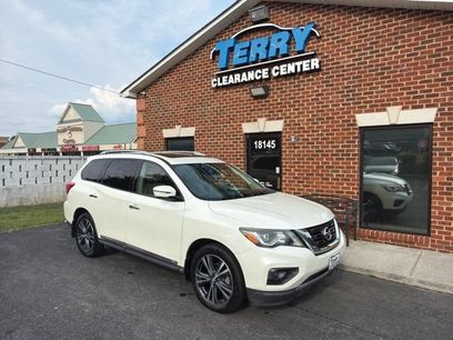 Used 2018 Nissan Pathfinder Platinum w/ Cargo Package