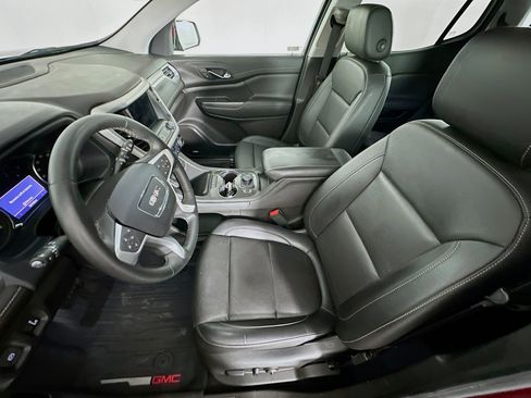 Used 2023 GMC Acadia SLT w/ LPO, Floor Liner Package FWD image 13