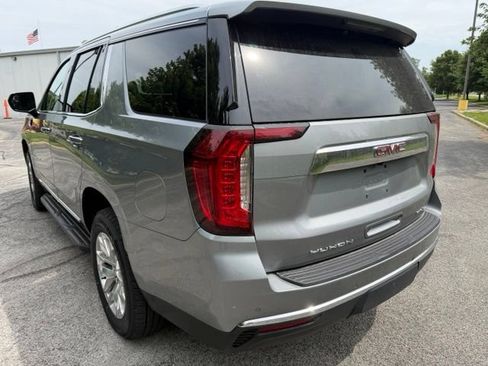 Used 2023 GMC Yukon SLT AWD/4WD image 5