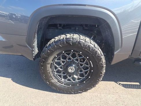 Used 2024 Toyota Tundra Limited AWD/4WD image 7