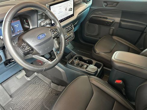 Used 2025 Ford Maverick Lobo AWD/4WD image 11