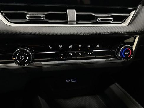 New 2026 Chevrolet Equinox LT w/ Safety and Technology Package AWD/4WD image 16