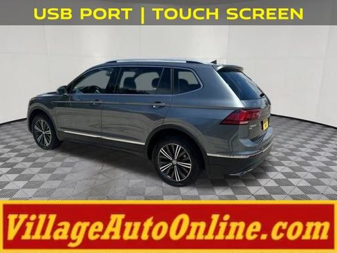 Used 2018 Volkswagen Tiguan SEL AWD/4WD image 2