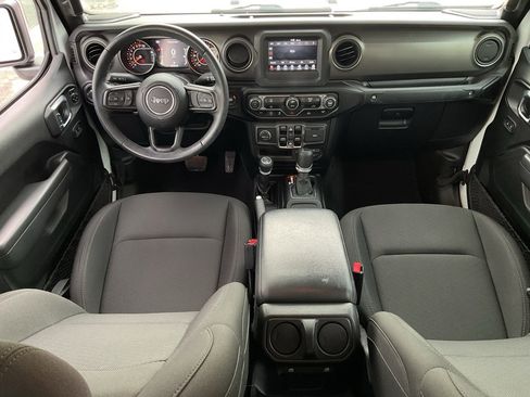 Used 2022 Jeep Gladiator Sport image 20