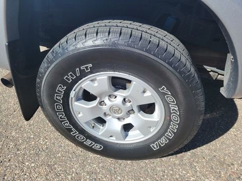 Used 2015 Toyota Tacoma 4x4 Double Cab w/ TRD Off-Road Package image 31