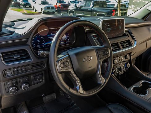 Used 2023 Chevrolet Suburban RST w/ Sport Performance Package image 16