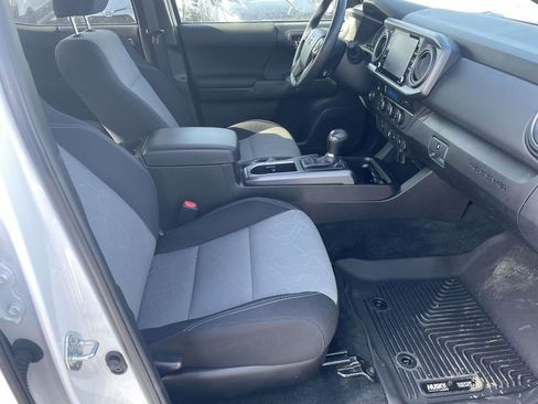 Used 2023 Toyota Tacoma TRD Off-Road image 45