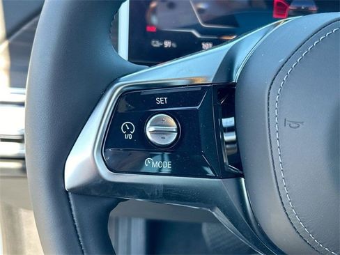 Certified 2024 BMW i7 xDrive60 image 23