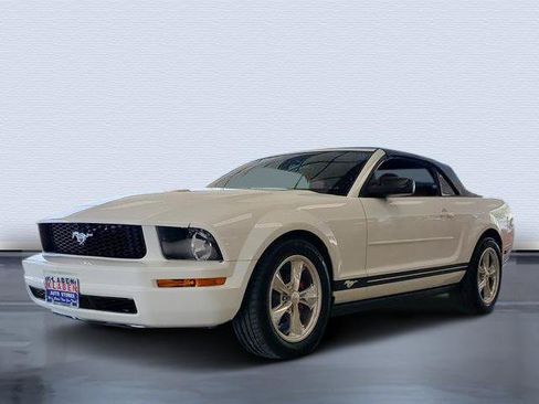 Used 2005 Ford Mustang Premium RWD image 1