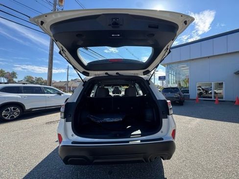 Used 2025 Subaru Forester AWD/4WD image 10