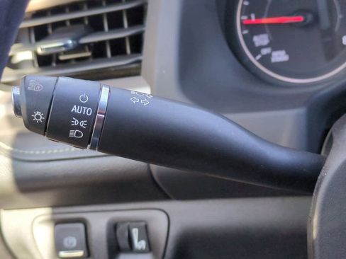 Used 2023 GMC Acadia SLE w/ Driver Convenience Package image 27