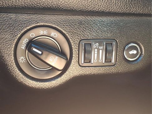 Used 2019 Dodge Challenger GT AWD/4WD image 23