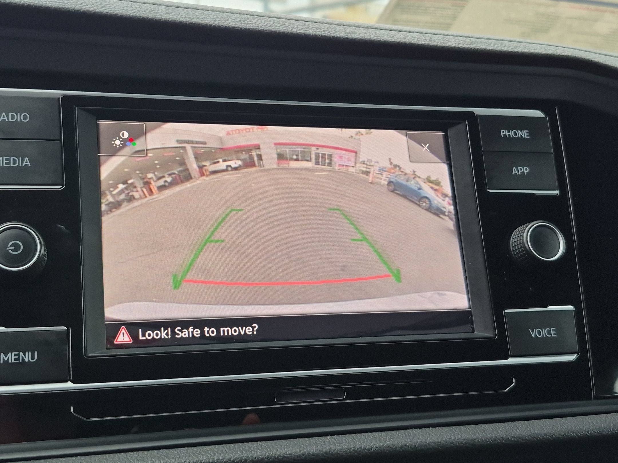 Used 2024 Volkswagen Jetta SE FWD image 21