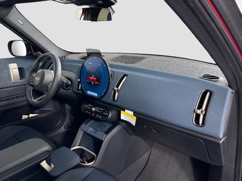 Certified 2025 MINI Cooper Countryman S image 30