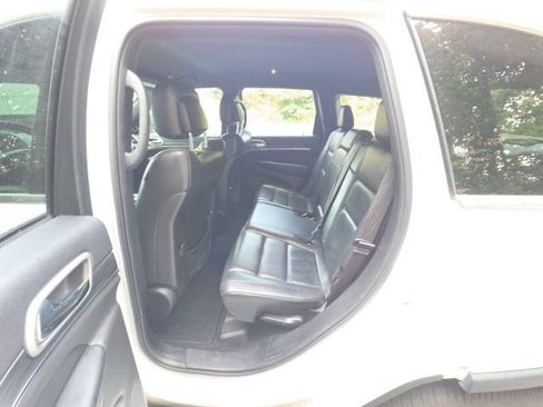 Used 2019 Jeep Grand Cherokee Limited RWD image 31