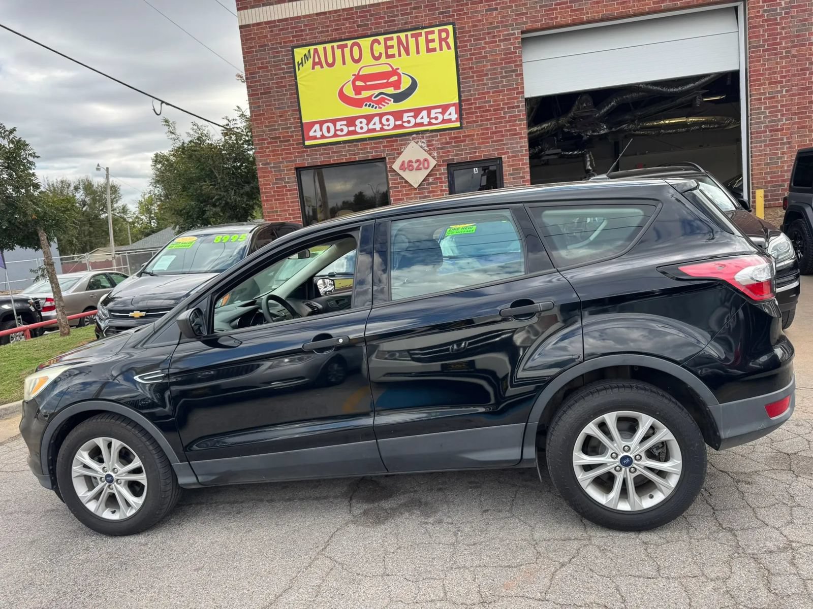Used 2017 Ford Escape S FWD image 2