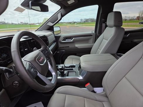 Used 2023 GMC Sierra 1500 SLT w/ SLT Premium Plus Package AWD/4WD image 10