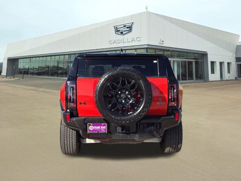 Used 2025 GMC Hummer EV 3X w/ LPO, Illumination Package image 5