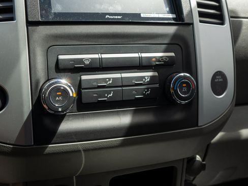 Used 2016 Nissan Frontier SV AWD/4WD image 19