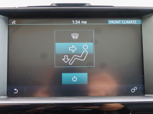 Used 2018 Jaguar XE Premium RWD image 34