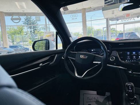 Used 2024 Cadillac XT6 Premium Luxury w/ LPO, Floor Liner Package AWD/4WD image 43