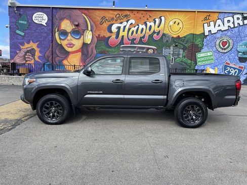 Used 2022 Toyota Tacoma SR5 image 2