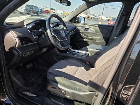 Used 2023 Chevrolet Traverse LT image 18