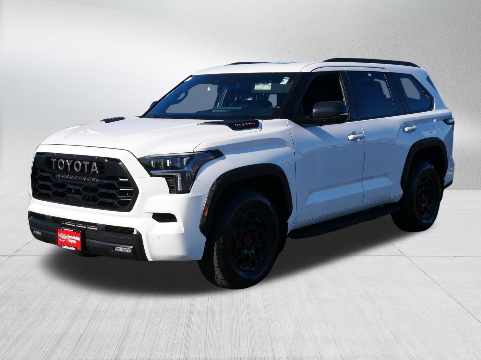 Used 2024 Toyota Sequoia TRD Pro AWD/4WD image 3