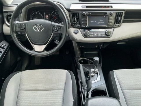 Used 2018 Toyota RAV4 XLE image 17