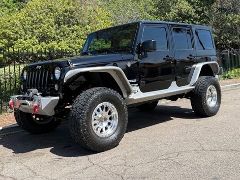 Used 2018 Jeep Wrangler Unlimited Sport S AWD/4WD image 1