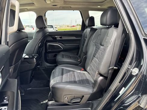 Used 2023 Kia Telluride SX Prestige AWD/4WD image 11