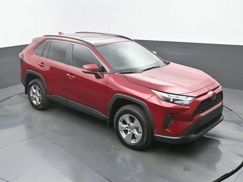 Used 2025 Toyota RAV4 XLE w/ Convenience Package image 28
