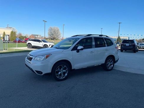 Used 2016 Subaru Forester 2.5i Touring w/ Eyesight & Navigation System image 2