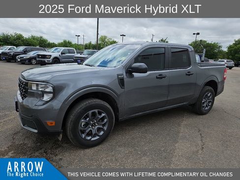 Used 2025 Ford Maverick XLT FWD image 5