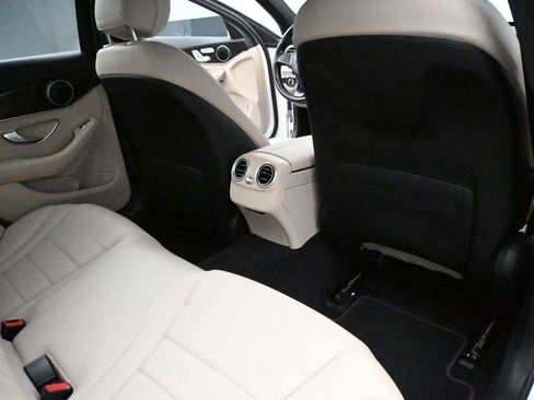 Used 2018 Mercedes-Benz C 300 4MATIC Sedan image 20
