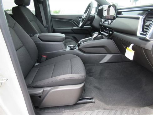 New 2026 GMC Canyon Elevation w/ Convenience Package RWD image 10