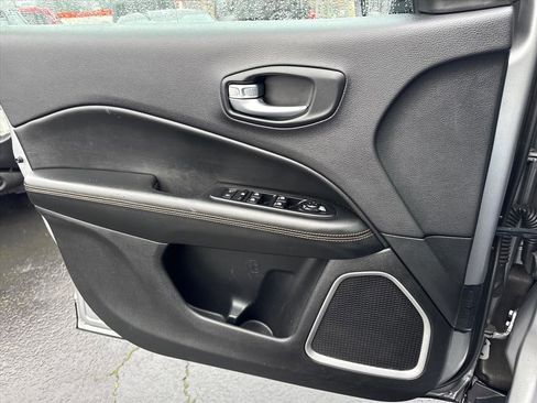 Used 2020 Jeep Compass Limited image 21