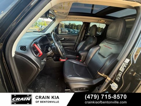Used 2022 Jeep Renegade Trailhawk w/ Sun/Sound Group AWD/4WD image 21