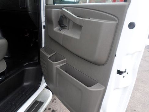 Used 2024 GMC Savana 2500 w/ Driver Convenience Package image 27