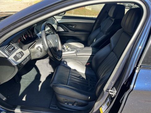 Used 2013 BMW M5 image 5