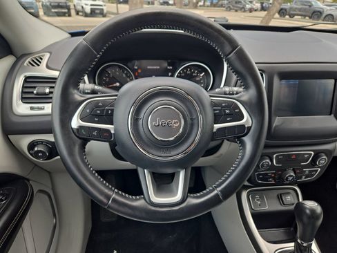 Used 2018 Jeep Compass Latitude w/ Popular Equipment Group FWD image 13