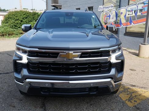 New 2026 Chevrolet Silverado 1500 LT w/ Z71 Off-Road Package AWD/4WD image 2