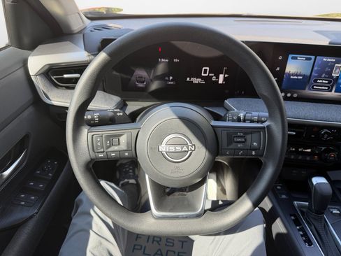 Certified 2026 Nissan Kicks SV w/ SV Premium Package FWD image 10