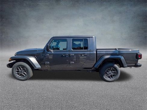 New 2025 Jeep Gladiator Sport image 7