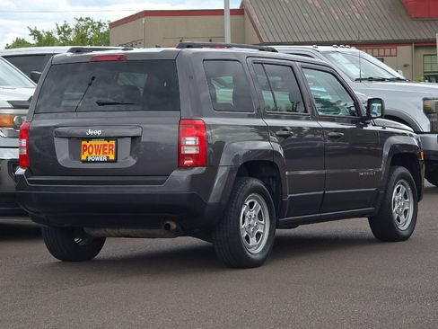 Used 2016 Jeep Patriot Sport w/ Power Value Group FWD image 4
