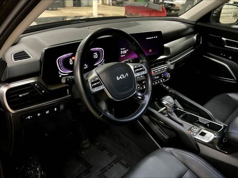 Used 2025 Kia Telluride S AWD/4WD image 13