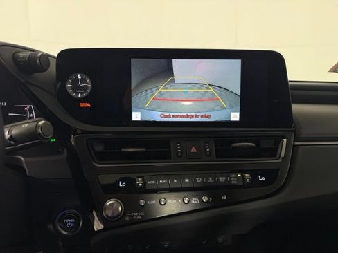 Certified 2025 Lexus ES 300h w/ Premium Package FWD image 23