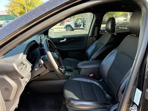 Used 2025 Ford Escape ST-Line AWD/4WD image 13